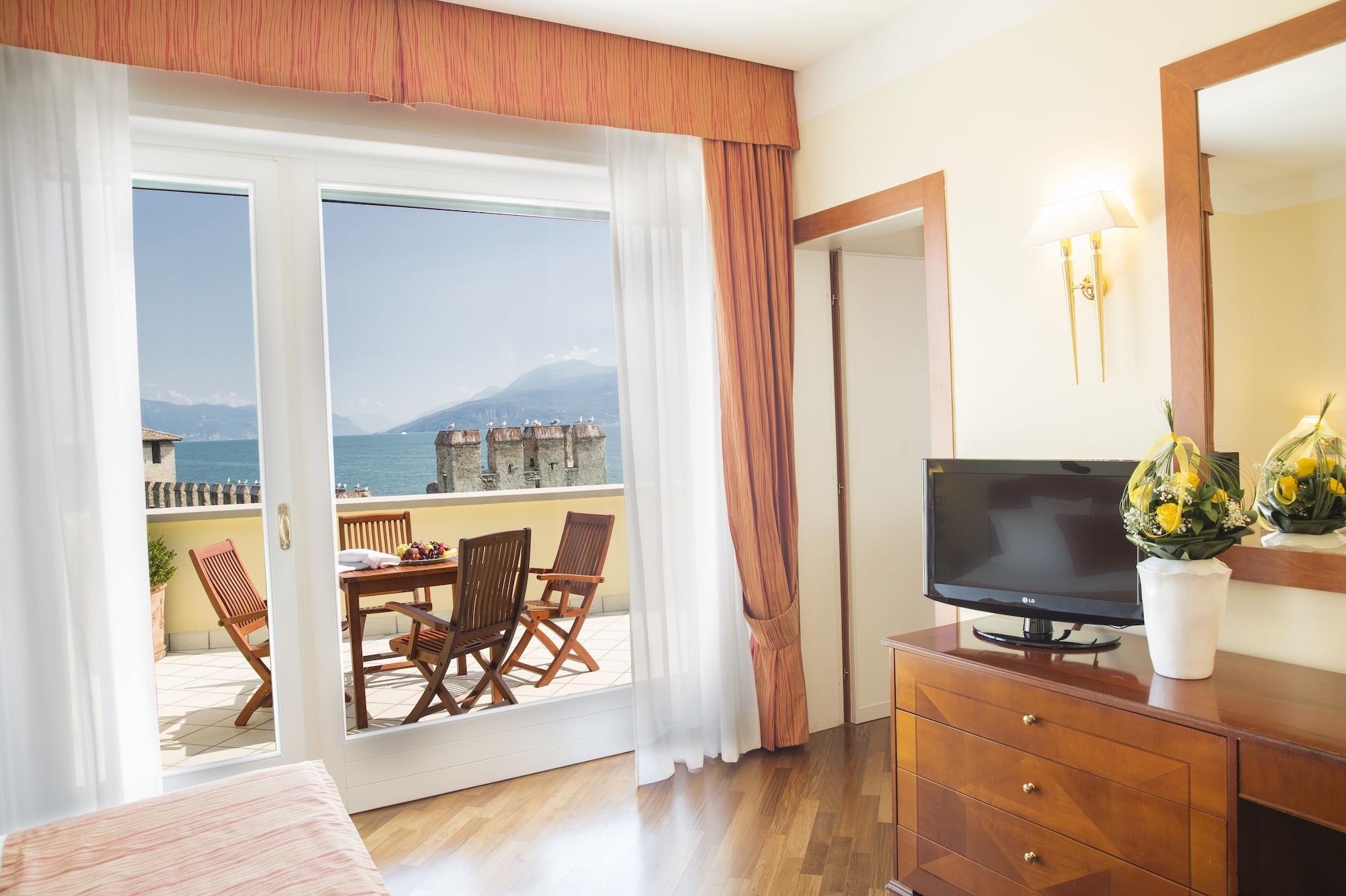 Grand Hotel Terme Сирмионе Екстериор снимка